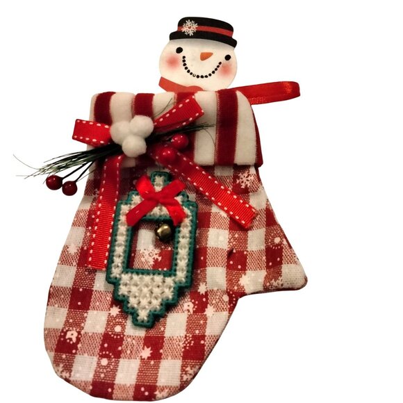 Red White Gingham Mitten Ornament Handcrafted Lamppost Pin Gift Card Holder - Picture 1 of 9